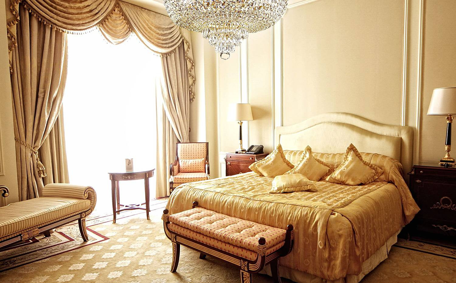 home24 Kroonluchter Palace type B, goud/messing en kristalglas, Ø 50 cm, E27