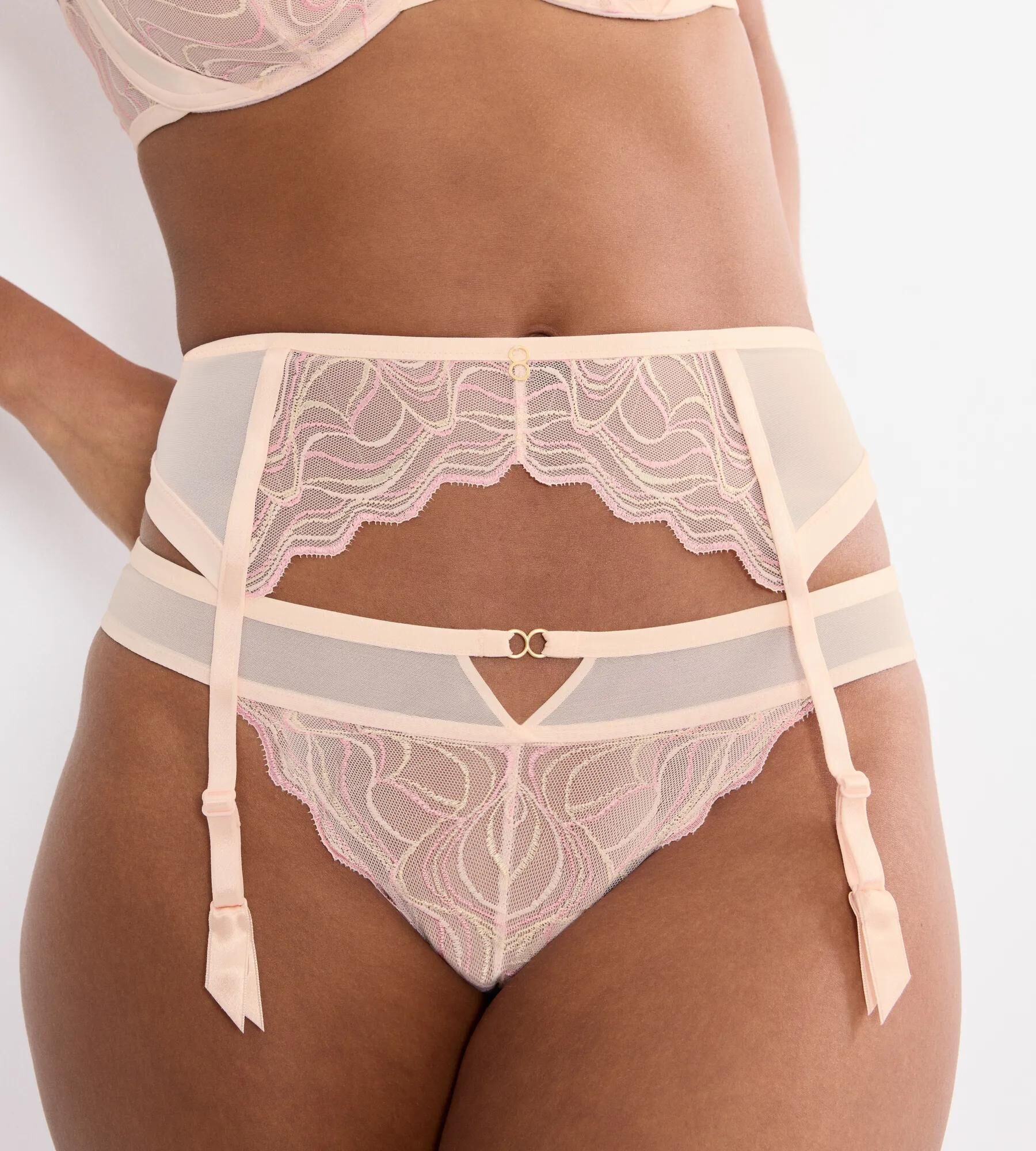 Strumpfband TRIUMPH "Palina Waves of Glow Suspender Belt", Damen, Gr. S, rosa (porcelain), Spitze, Obermaterial: 77% Polyamid, 23% Elasthan, Strumpfhalter Strumpfband, Triumph x Palina Rojinski