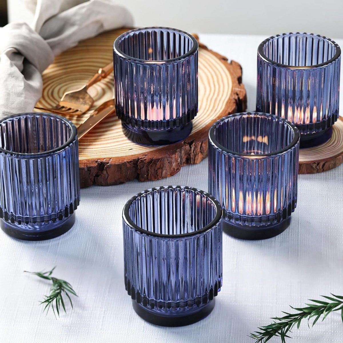 Set van 8 blauwe geribbelde glazen theelichthouders voor decoratie en bruiloften