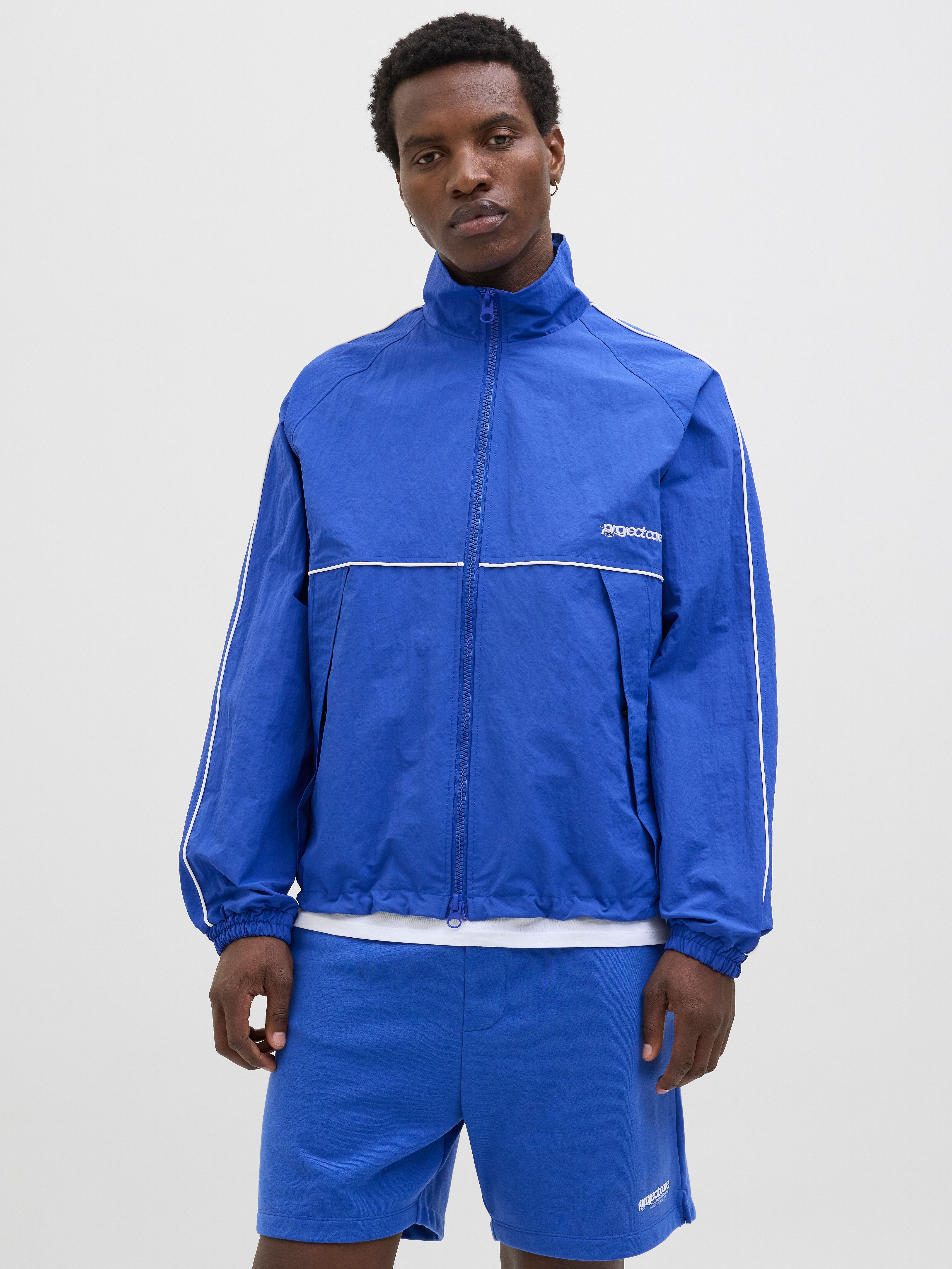 Outdoorjacke JACK & JONES "JCOUNION TRACK JACKET SN", Herren, Gr. S, blau (beaucoup blau), Web, Obermaterial: 100% Nylon, unifarben, regular fit normal, Jacken Outdoorjacke, Mit stylischem Print beaucoup blau S