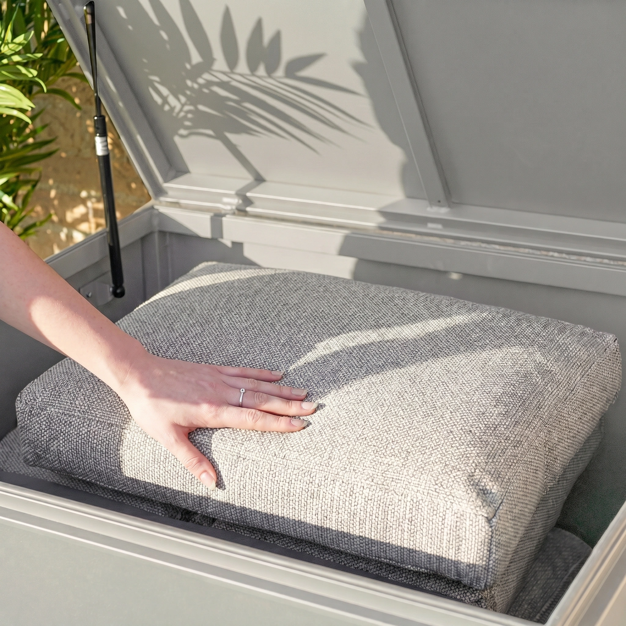 Harbour Lifestyle Large Aluminium Storage Box in Latte