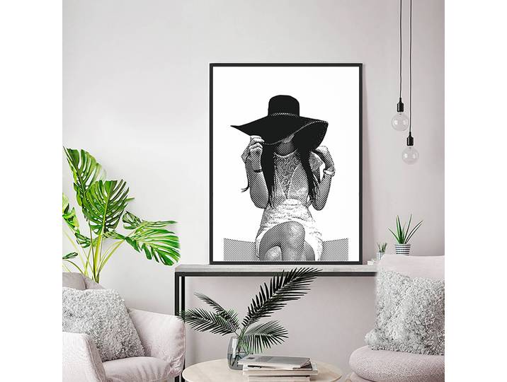 Bild Young Women Wearing Sun Hat Rahmen: Massivholz Buche, lackiert Abdeckung: Plexiglas Multicolor 62 x 82cm
