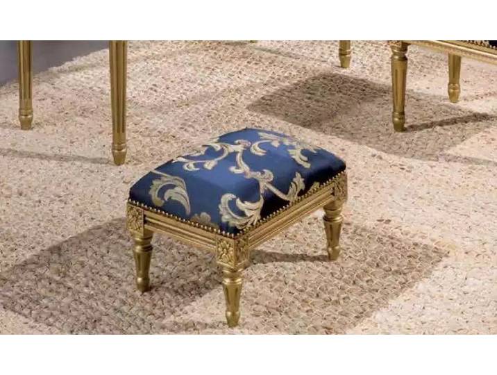 JVmoebel Fußhocker Eleganter Hocker aus blauer Textilie mit goldenen Holzfüßen (1 St., Hocker), Made in Europa