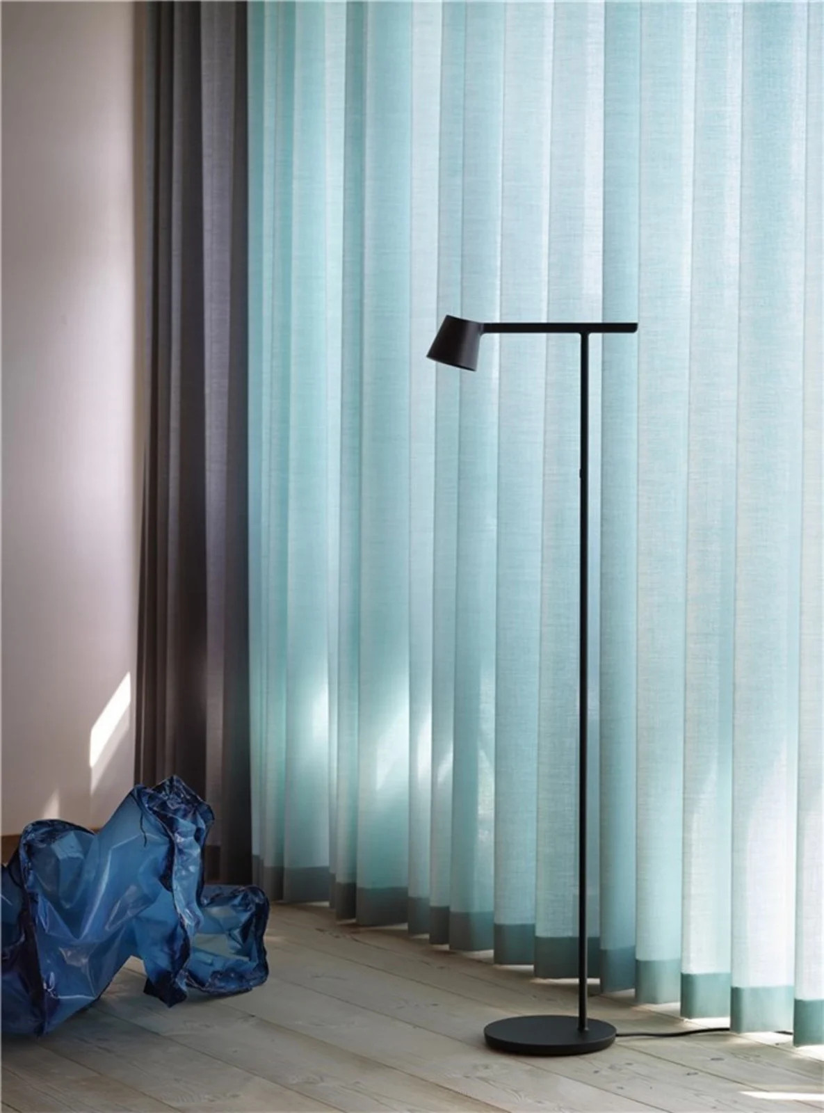 Muuto Tip Vloerlamp Black - Aluminium - Dimbaar en verstelbaar
