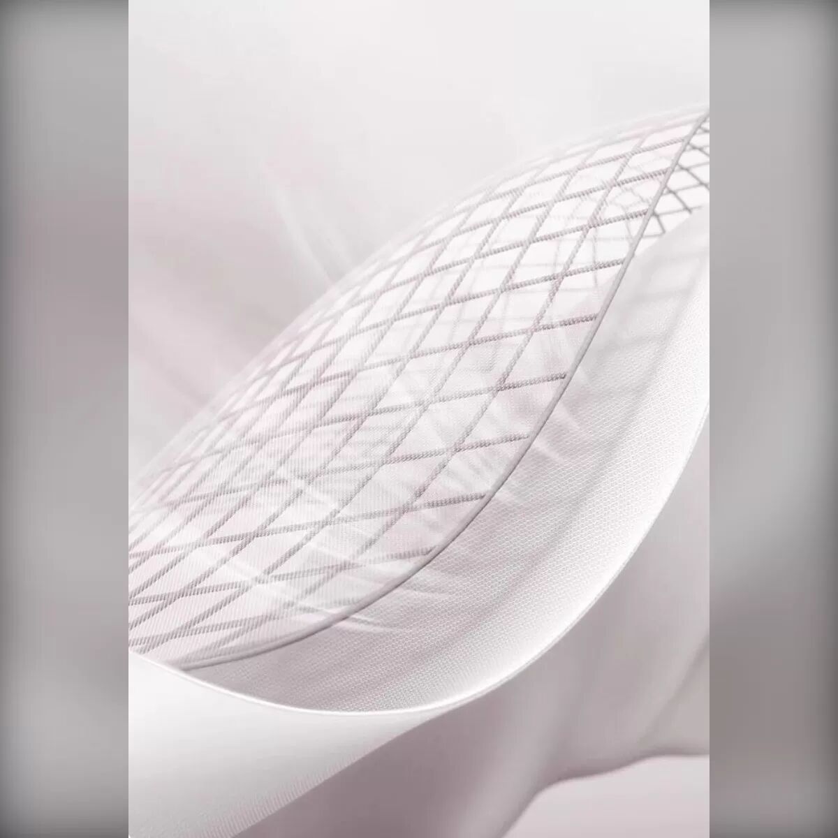 INF Multifunktionales Bett-Nickerchen-Kissen - Ergonomisches Design für Bauchschläfer Beige