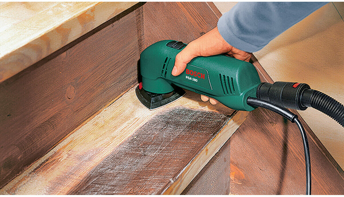 Bosch PDA 180 Deltaschleifer aus Kunststoff und Metall mit Deltaschleifer, Schleifplatte und Koffer für Schleifen, 603339003 (0603339003)