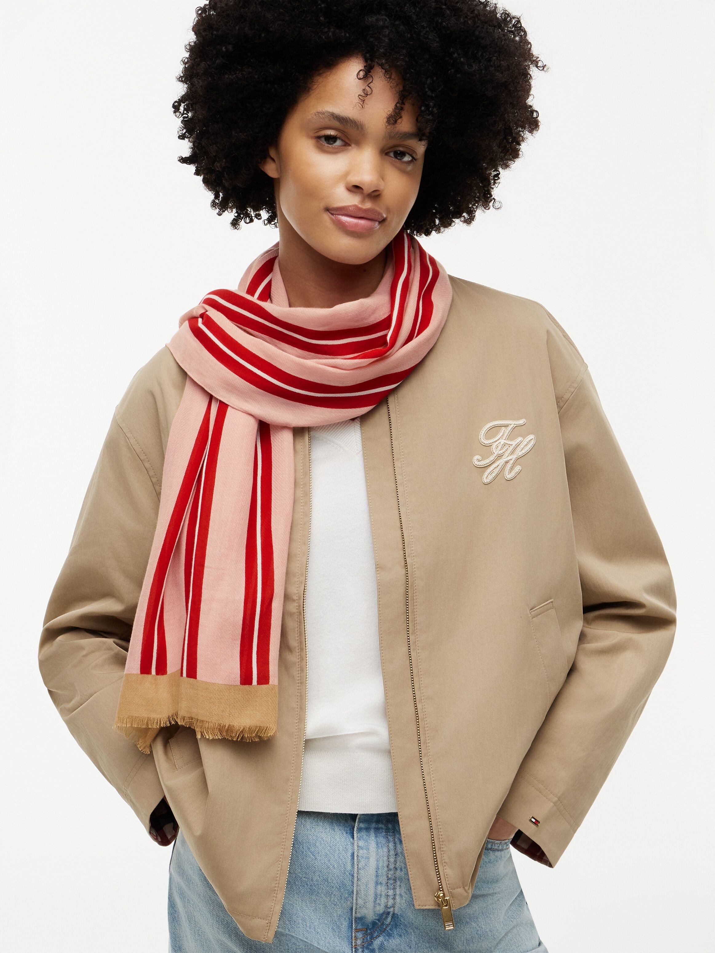 Modeschal TOMMY HILFIGER "TH ELEVATED CHIC SCARF", Damen, rot (foggy pink stripe), Web, Baumwollmischung, Modetücher Modeschal foggy pink stripe Einheitsgröße