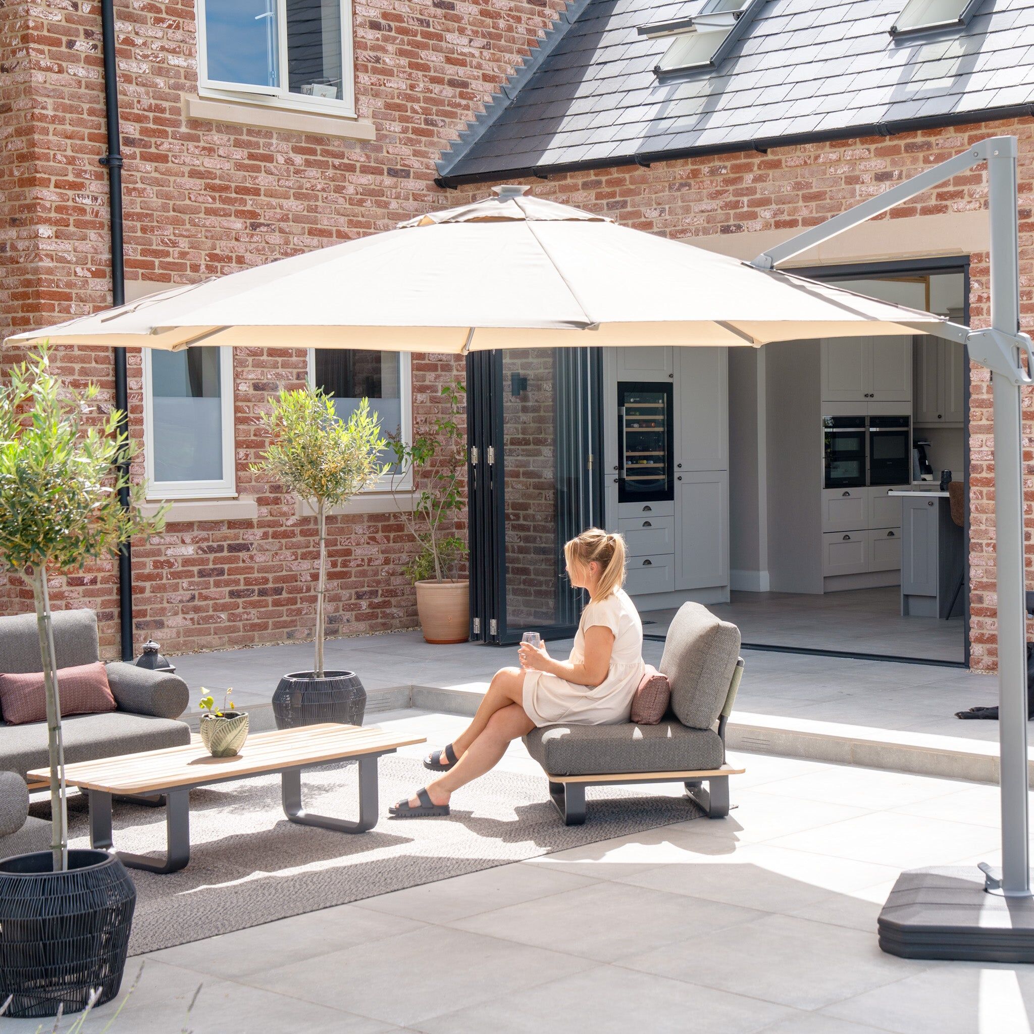 Harbour Lifestyle Ares 3.5m Round Cantilever Parasol with Solar powered LED Lights in Beige