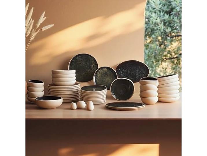 Karaca Earth Collection Galactic 55-tlg Steingut-Geschirrset für 12 Personen, Mehrfarbige Teller Set, Spülmaschinen Geschirr Set, Tafelservice mit Reaktivglasur, Weiß