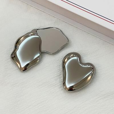 Fusion Finds Heart Shape Makeup Mirror Portable Handheld Mirror Cute Compact Travel Beauty Mirror Heart Shape Makeup Mirror Portable Handheld Mirror Cute Compact Travel Beauty Mirror