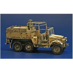 Plus Model British Artillery Tractor CDSW 30-CWT