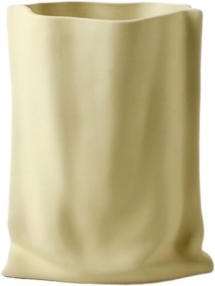 Decoratieve Keramische Vaas met Uniek Gerimpeld Ontwerp in Beige