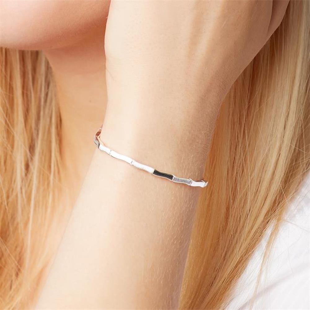 Unique Modernes Silberarmband geschwungen matt glänzend silber