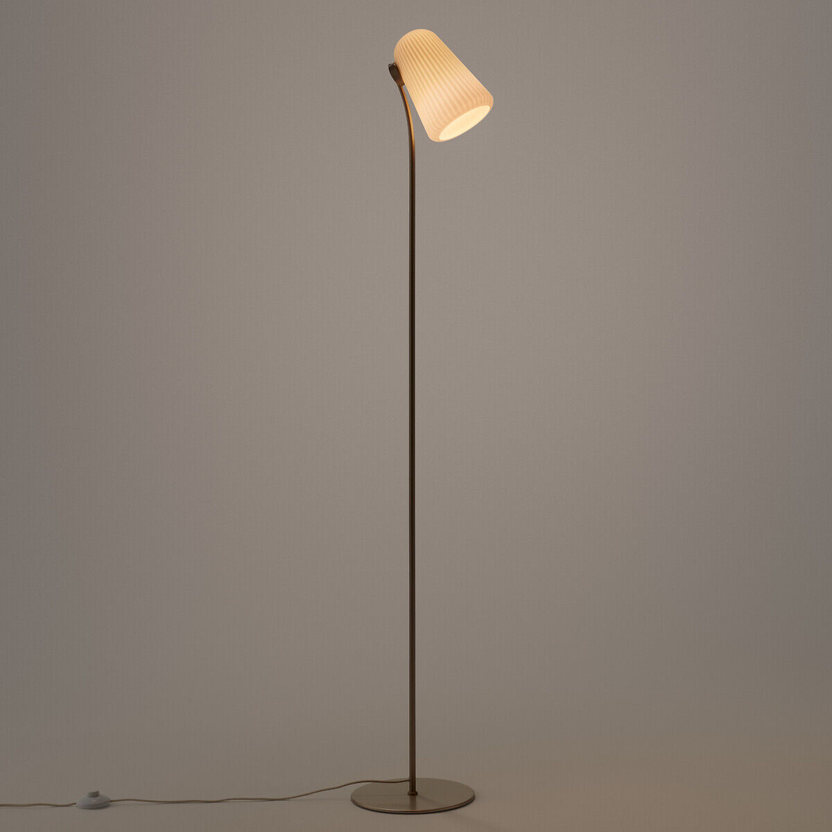 AM.PM Lampadaire métal fer et verre, Fosca