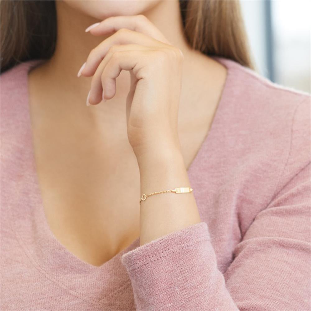Unique Damenarmband mit Herz Elementen gold