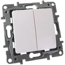 Doppel Ein- Aus Schalter 10A NILOE eco Legrand 764505