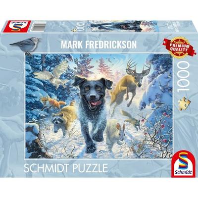 Schwarzer Labrador im Schnee