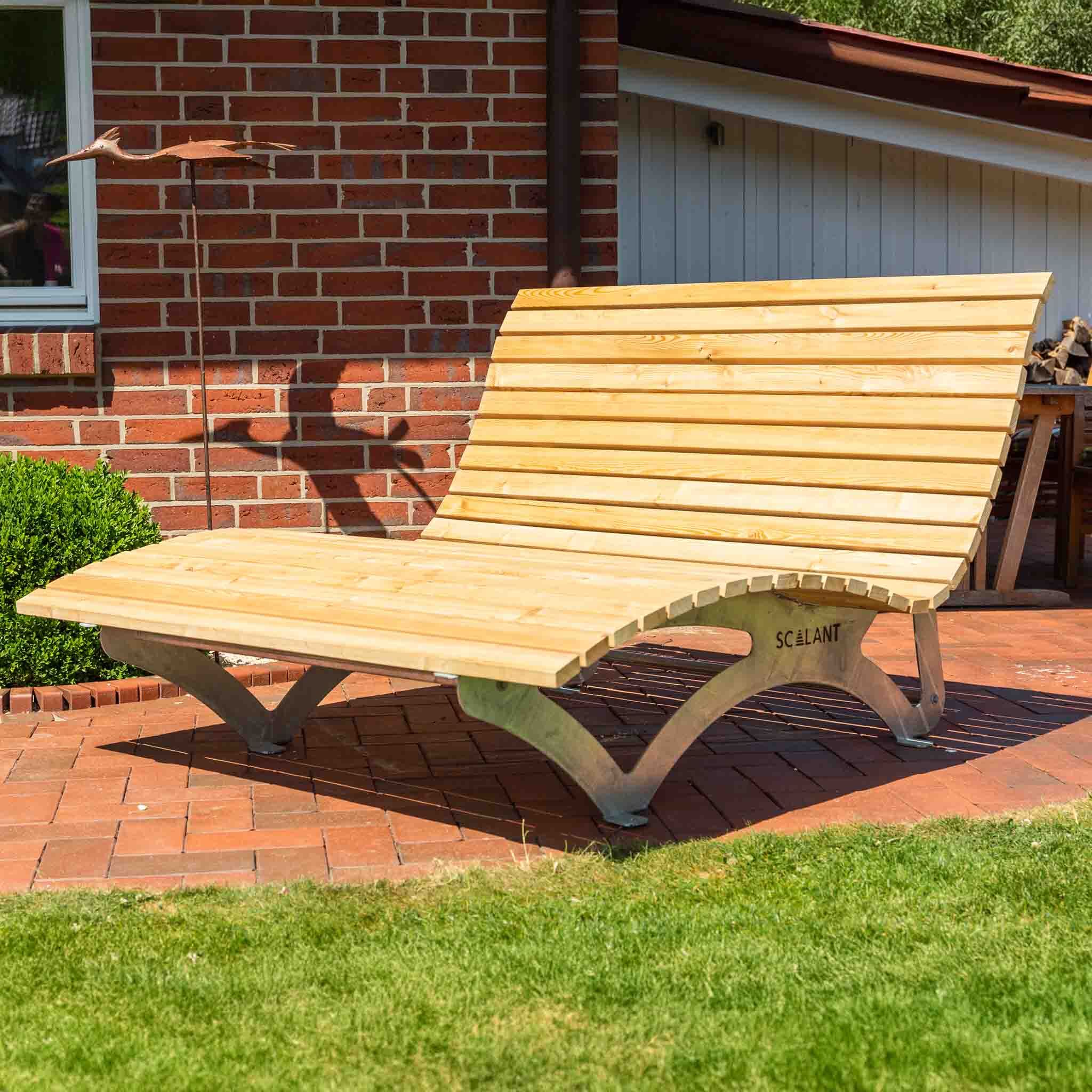 Waldsofa Classic mit Auflage und Kissen, Lärche, Sonnenliege, Wellenliege