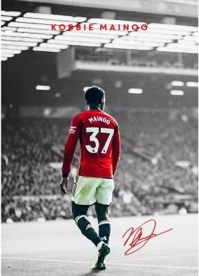 Inspired Finds Modern Soccer Player Canvas Wall Art Soccer Wall Art Portrait Poster For Bedroom & Living Room Decor lewandowski Strike Focus Portr 15.75x23.62in Unframed