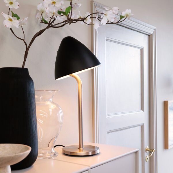 Dyberg Larsen Oulu Bordlampe, Sort