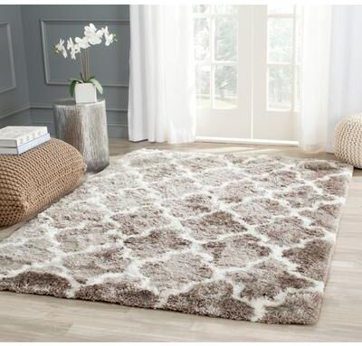 SAFAVIEH Handmade Barcelona Shag Attie Polyester Rug