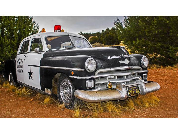 Papermoon Altes Polizeiauto
