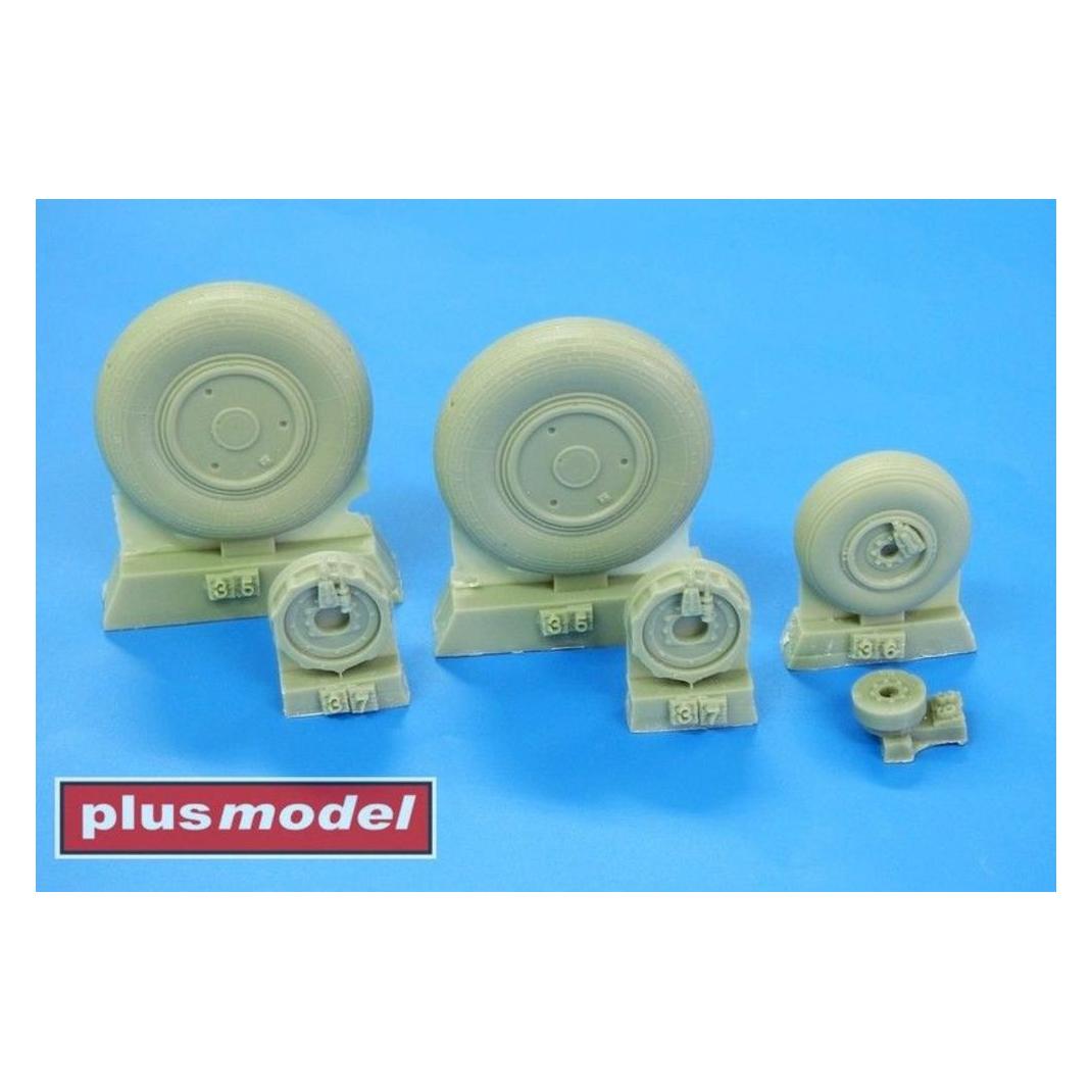 Plus Model Mig-21 wheels late (AL3009)