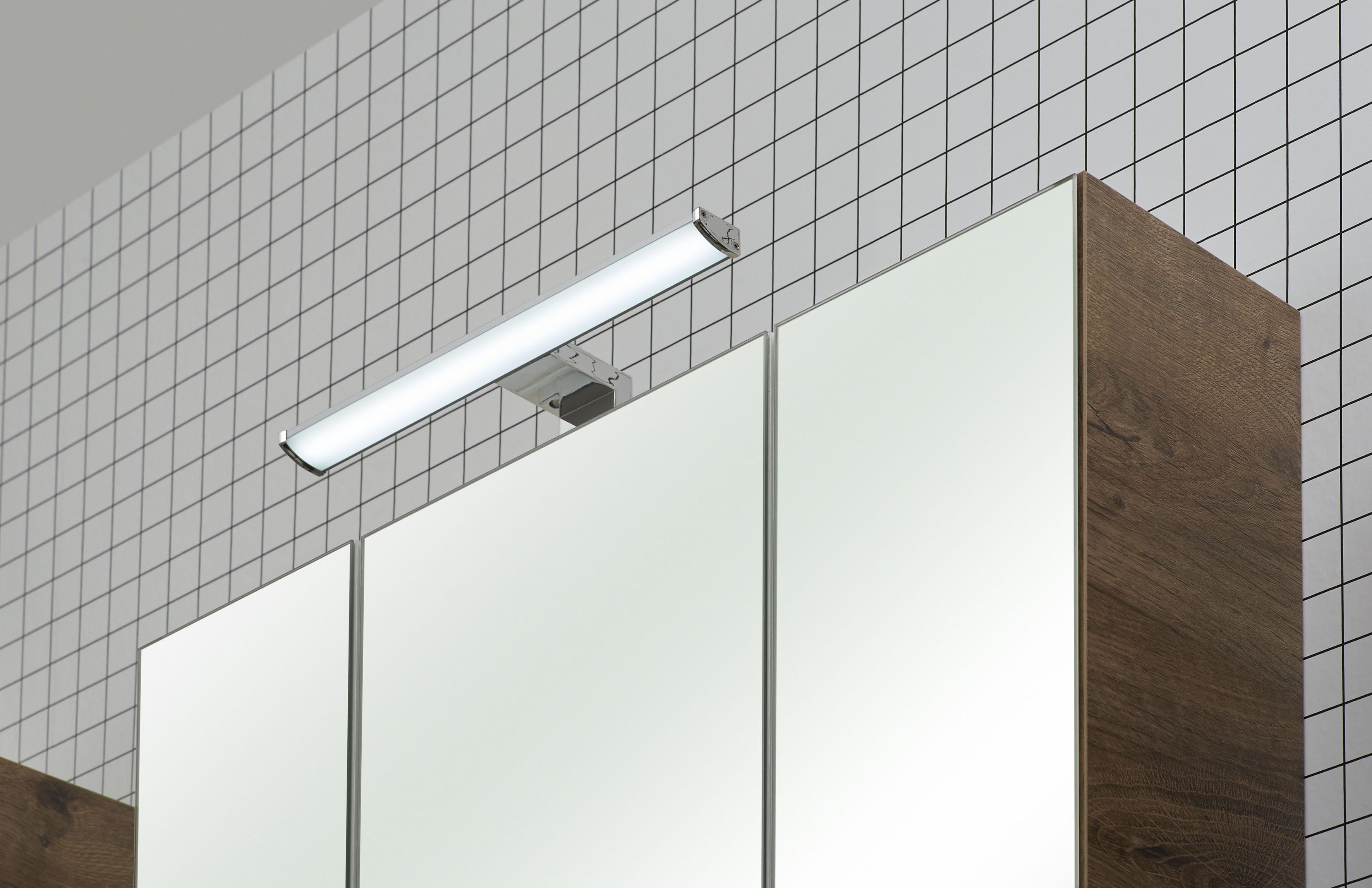 Spiegelschrank SAPHIR "Quickset Badschrank, 3 Spiegeltüren, 6 Einlegeböden, 65 cm breit", braun (eiche ribbeck, eiche ribbeck), B:65cm H:70cm T:16cm, Holzwerkstoff, Schränke, Spiegelschrank, inkl. LED-Beleuchtung, Türdämpfer, Schalter-/Steckdosenkombinati