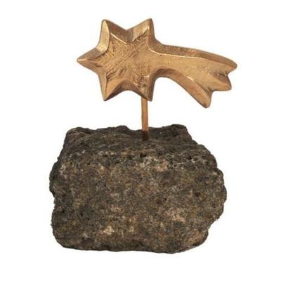 Stern auf Basaltlava