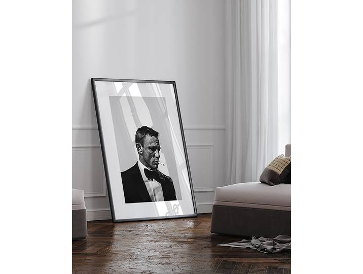 Tableau déco James Bond Smoking Cadre : hêtre massif verni Revêtement : verre acrylique Multicolore 73 x 93cm