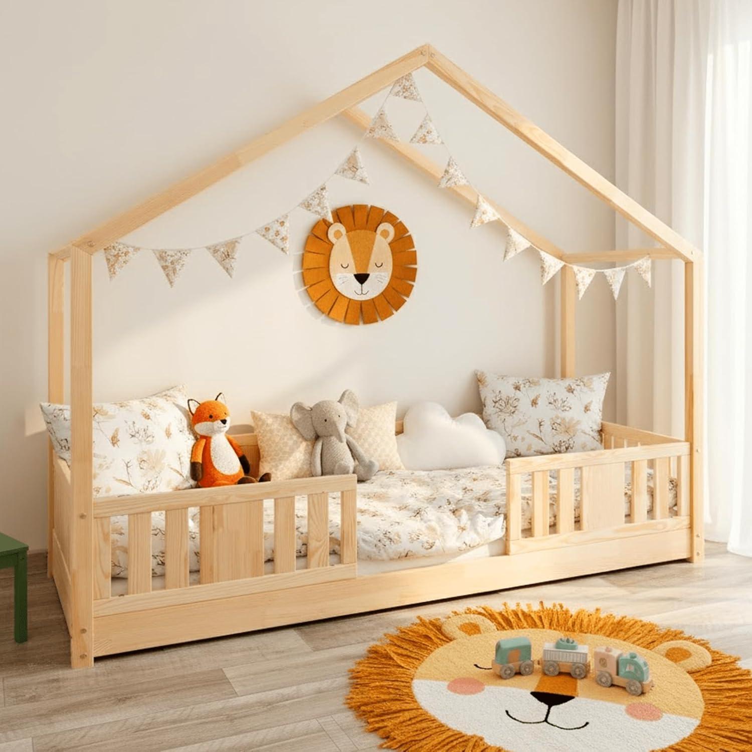 MEBLE WRÓBEL Bodenbett 80x160 cm - Montessori Kinderbett mit Rausfallschutz & Lattenrost - Hausbett aus Kiefer Unlackiert - Kleinkindbett für Jungen & Mädchen