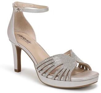 Women's Glamorous Dress Sandal by LifeStride in Champagne (Size 7 M)