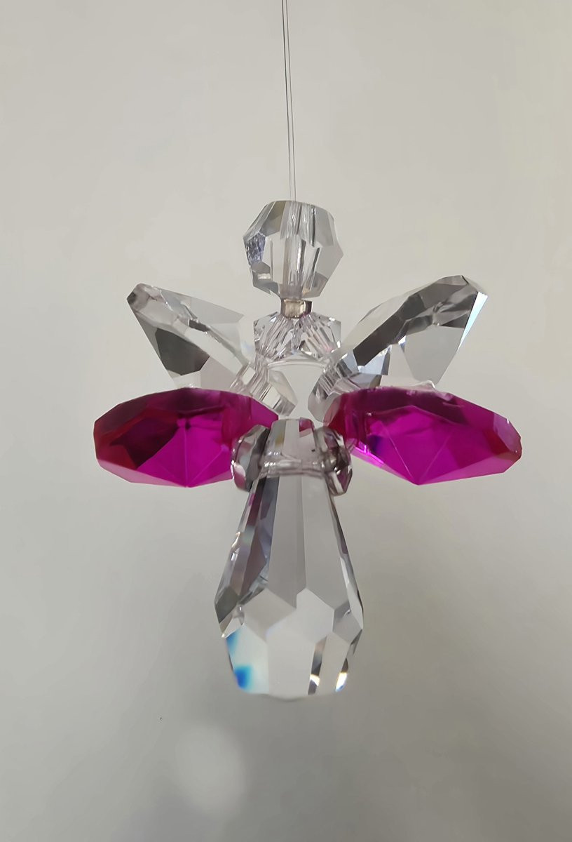 CrystalDesign Geluksengel Fuchsia Raamhanger met Swarovski Kristallen