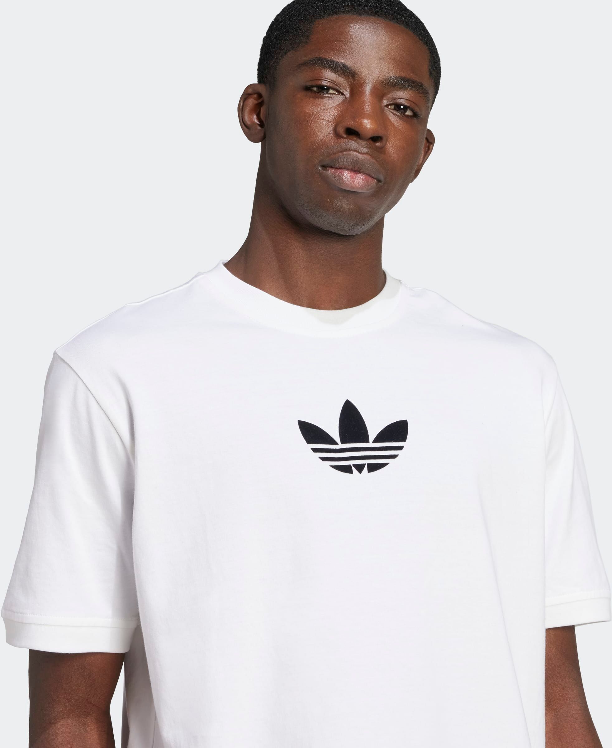 T-Shirt ADIDAS ORIGINALS "ADIDAS ADICOLOR LOOSE 2000S CALI", Herren, Gr. S, schwarz-weiss (weiß, schwarz), Obermaterial: 100% Baumwolle, normal, Rundhals, Shirts T-Shirt, lockere Passform, Kurzarm, aus Baumwolle weiß, schwarz S