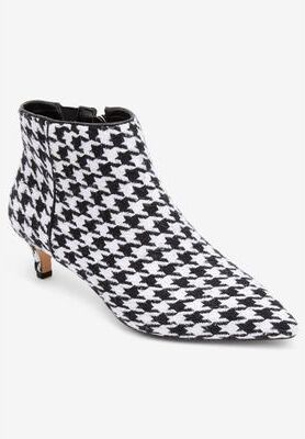 Women's The Meredith Bootie by Comfortview in Houndstooth (Size 11 M)
