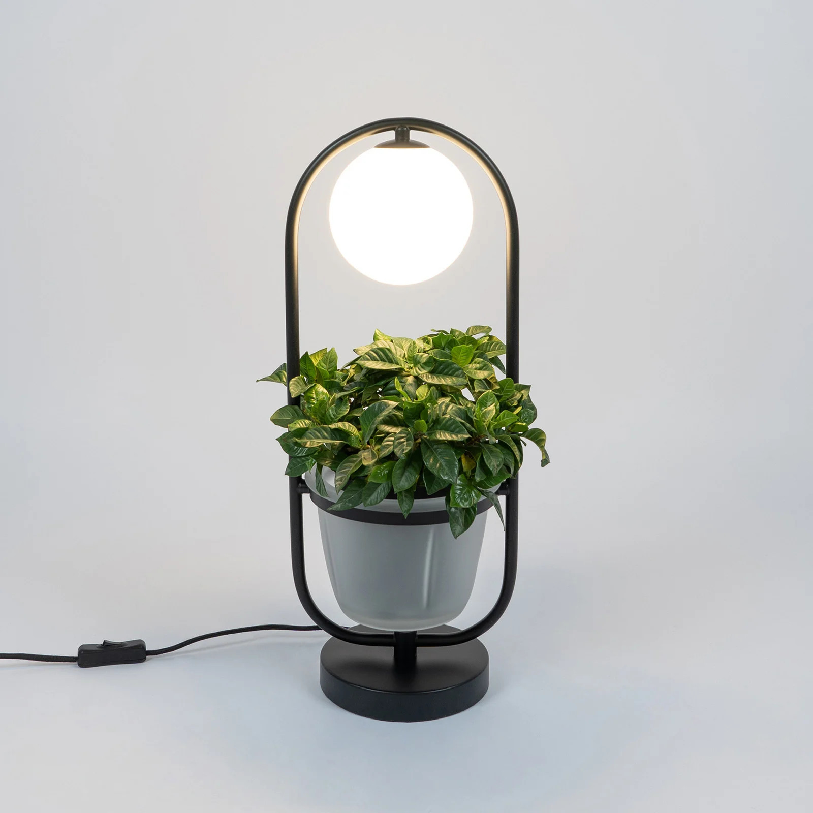 Lindby Orna Tafellamp Black/Opal - Modern Metaal met Opal Glazen Kap voor de Woonkamer
