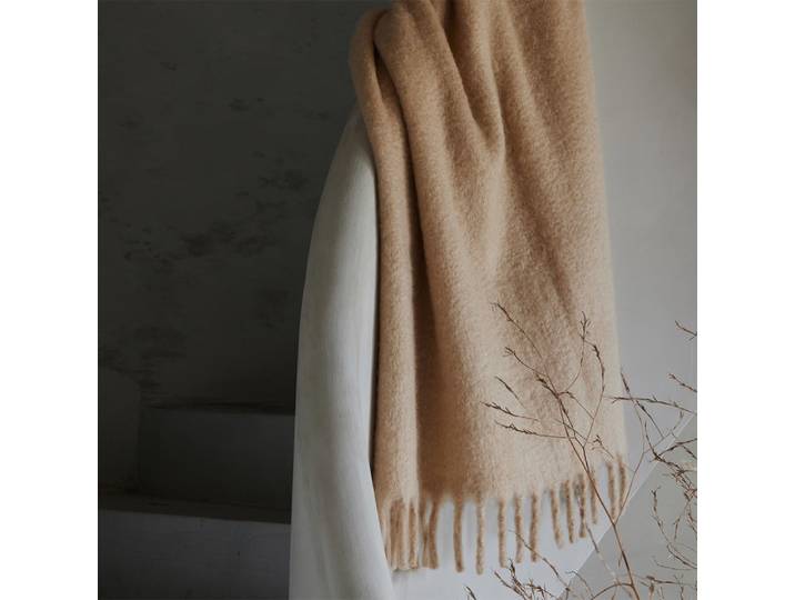 Plaid en mohair beige 130 x 170 cm