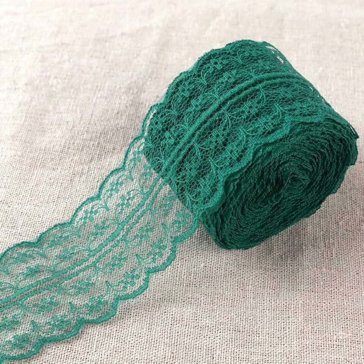 Vintage kanten lint met bloemenmotief - 4,5 cm breed - 10 m