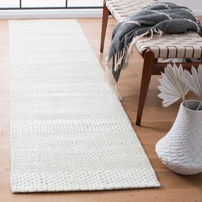 SAFAVIEH Marbella Annabella Wool Rug