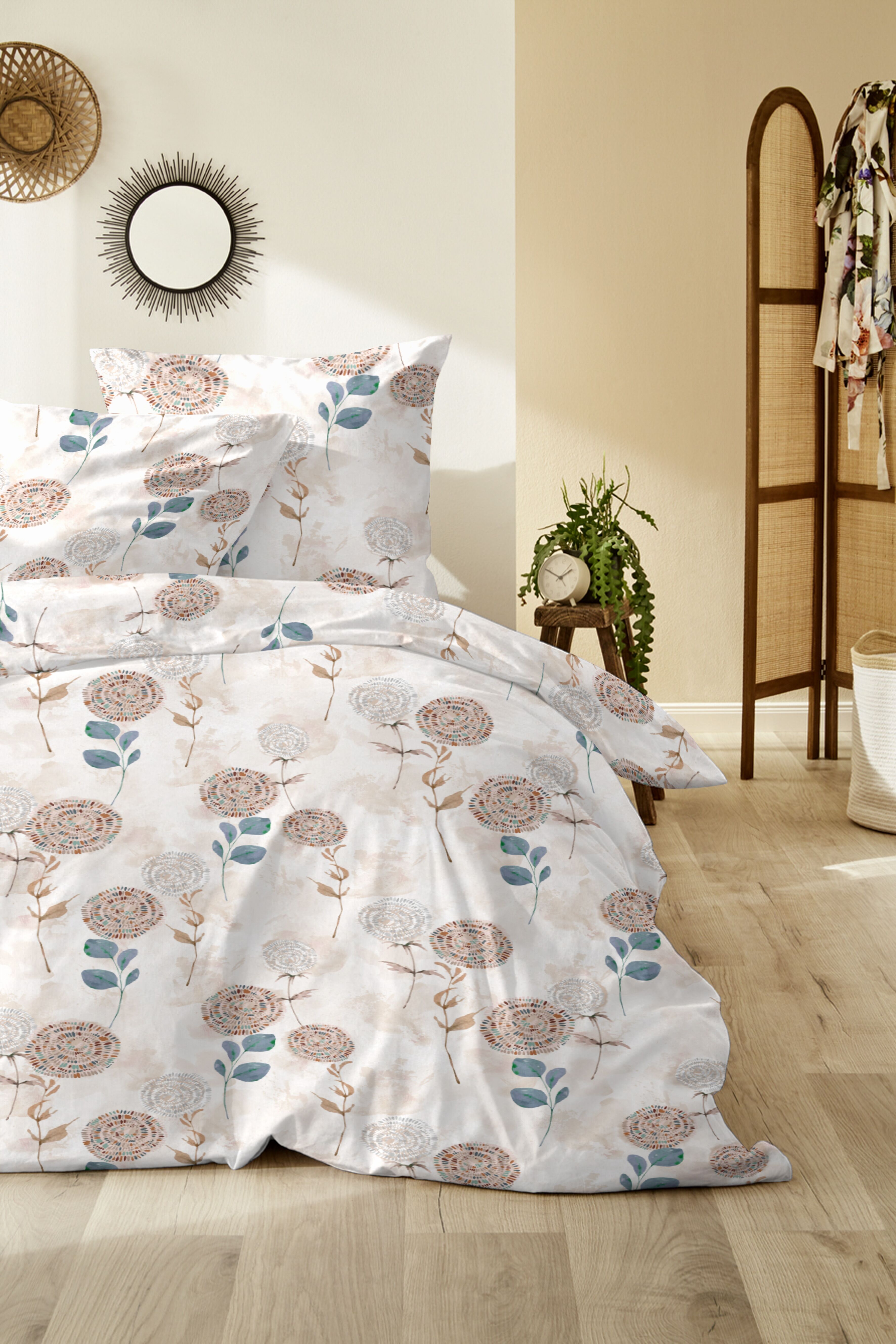 Bettwäsche PRIMERA "Edelflanell-Bettwäsche Fallflower", beige, B/L: 155cm x 220cm, 1 Stk., 1 Stk., Edel-Köper-Flanell, B/L: 80cm x 80cm, 2 Stk., Edel-Köper-Flanell, Obermaterial: 100% Baumwolle, Bettwäsche, Bettwäsche, mit raffinierten Farbakzenten beige 