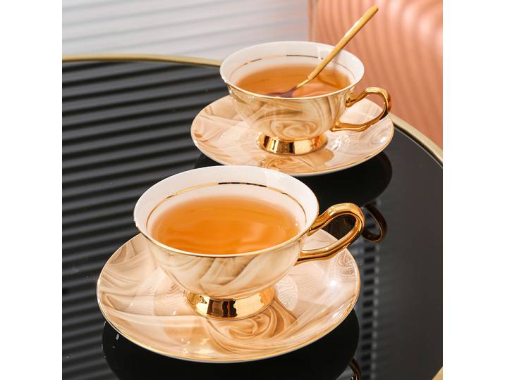 Ensemble tasse et soucoupe à café en porcelaine fine, souvenir exquis, tasse à eau créative, tasse à thé, tasse à thé de style européen, ensemble à thé de grande valeur, cadeau