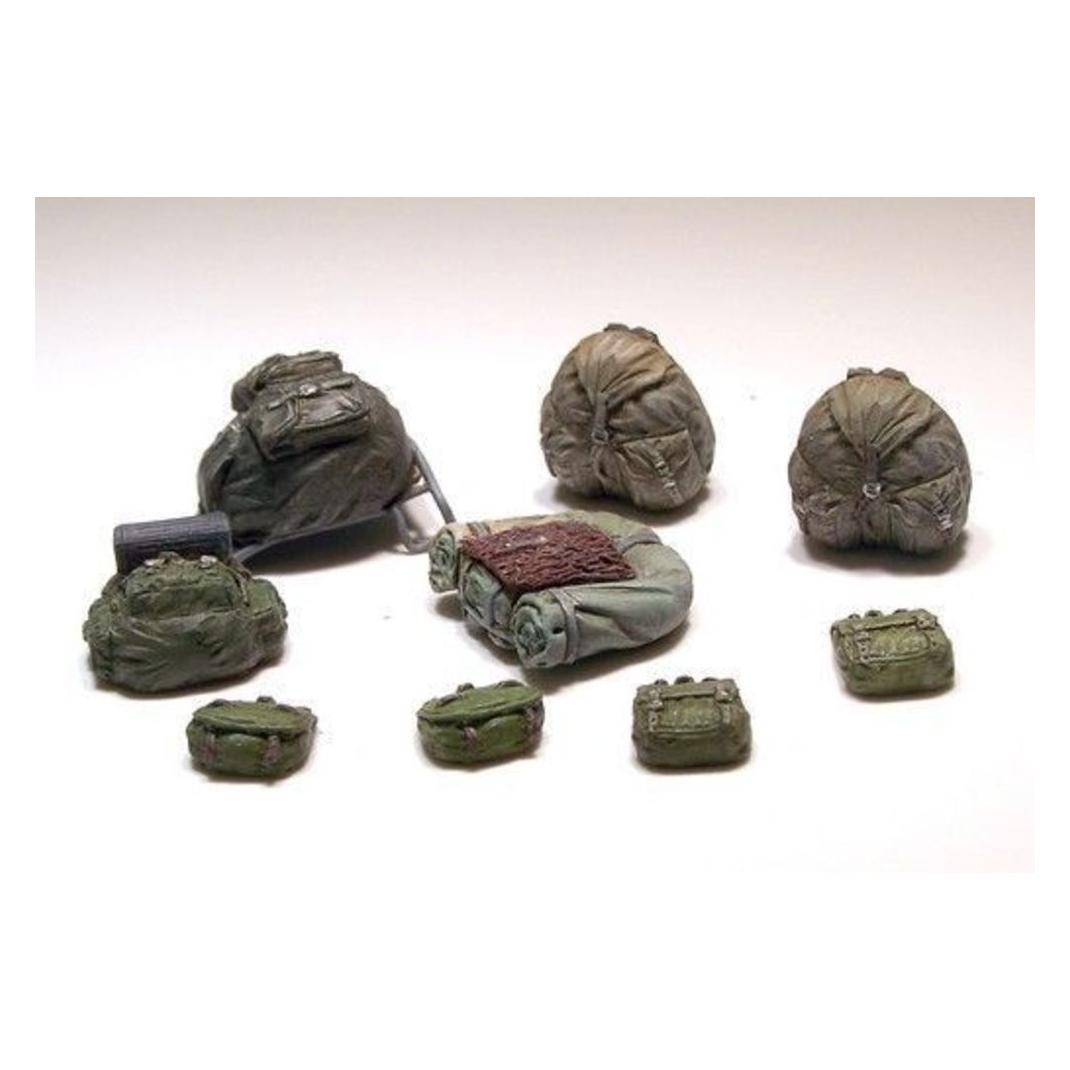 Plus Model German rucksacks WWII (23798599)