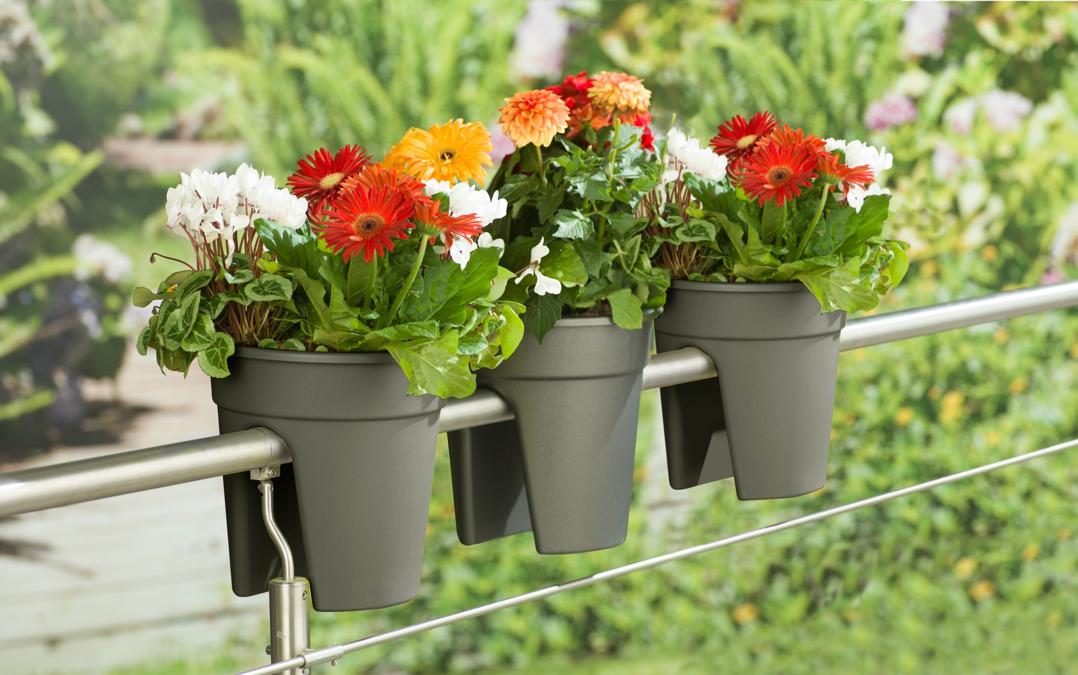 Balkonkasten KHW "Flowerclip", grau (anthrazit), H:27,5cm Ø:27cm, Kunststoff, Polypropylen, Pflanzgefäße, Balkonkasten, ØxH: 27x27,5 cm