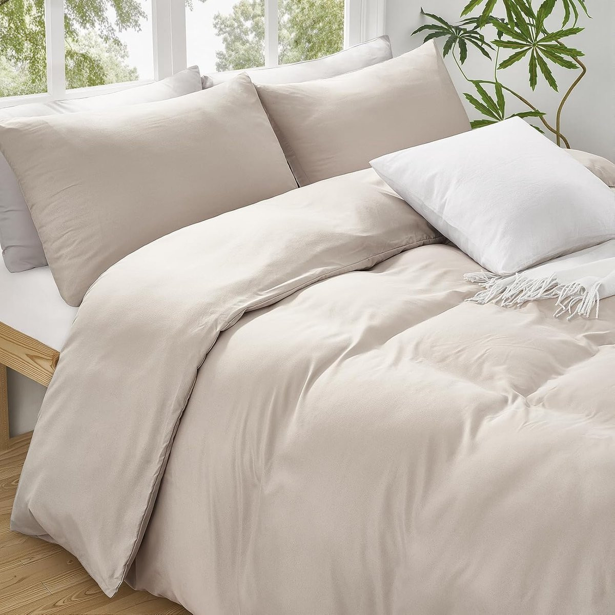 Superzacht beige microfiber dekbedovertrek voor een comfortabele nachtrust, 240 x 220 cm