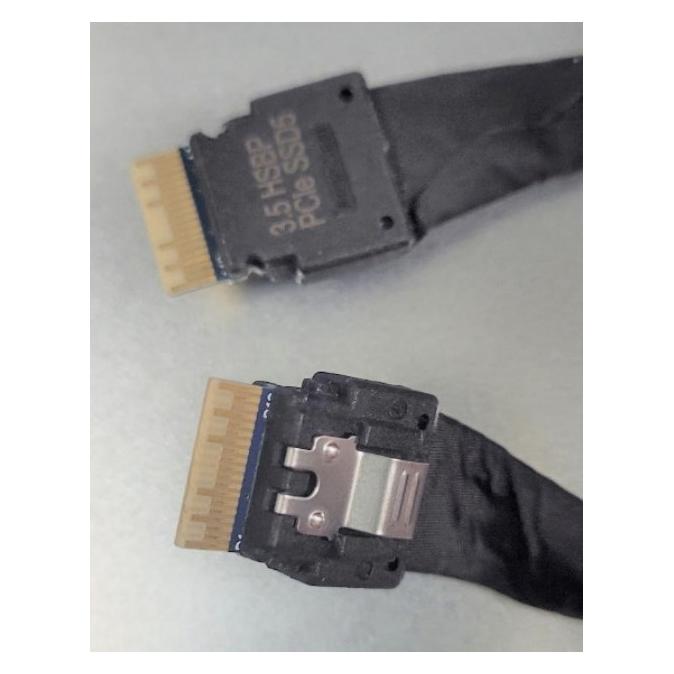 Intel Cable Kit 2U SlimSas Cable x24 (CPU to Mid-plane) Kit CYPCBLSLMIDPIN (0.16 m) (CYPCBLSLMIDPIN)