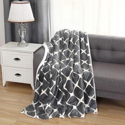 Elegant Comfort UltraPlush Micromink Sherpa-Backing Reversible Blanket