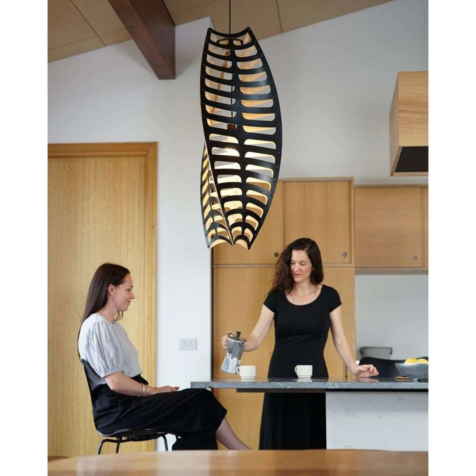 David Trubridge Toru Hanglamp Medium 1 Side Black - Bamboe