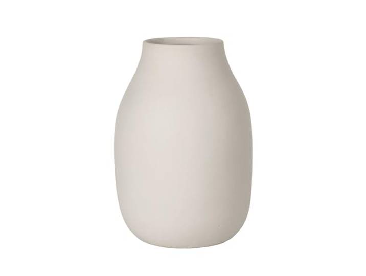 blomus -COLORA- Vase L aus Steingut\, Moonbeam\, hergestellt in hochwertiger Handarbeit\, Elegante und dekorative Tischvase\, flächenschonendes Wohnaccessoire (H/B/T: 20 x 14 x 14 cm\, Moonbeam\, 65705)