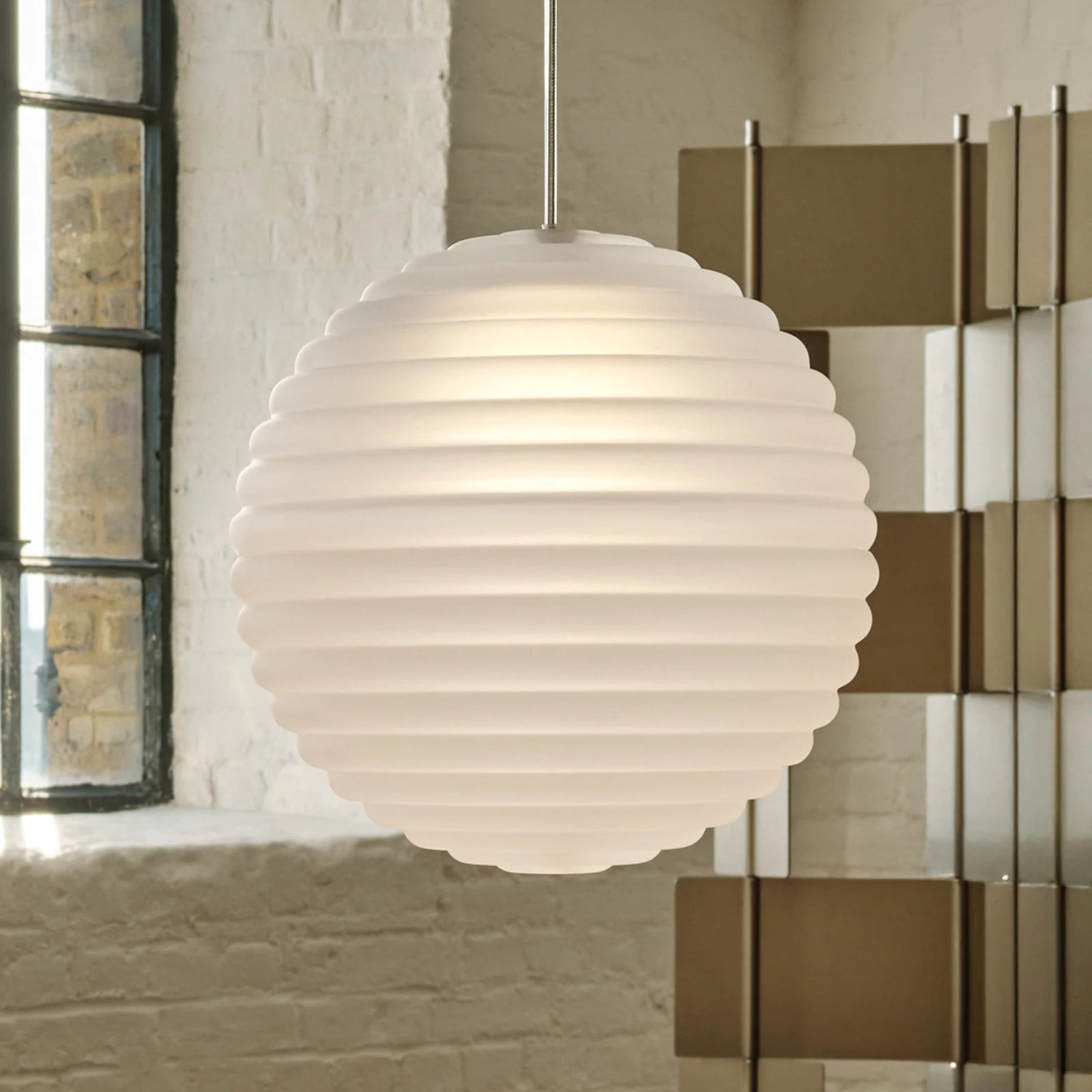 Tom Dixon Press Sphere LED hanglamp, mat glas, Ø 30 cm