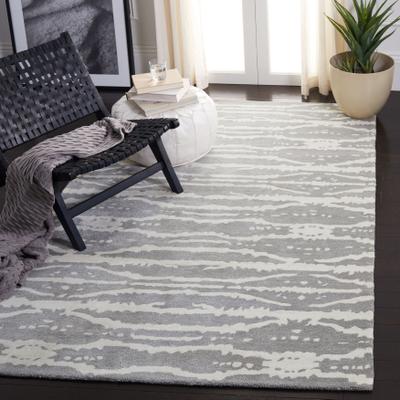 SAFAVIEH Handmade Soho Petronela Wool/ Viscose Rug